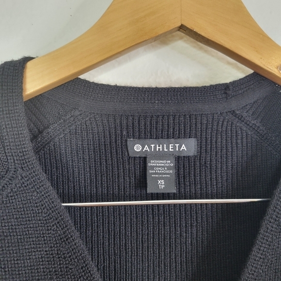 Athleta merino wool blend Vneck sweater - Picture 4 of 7